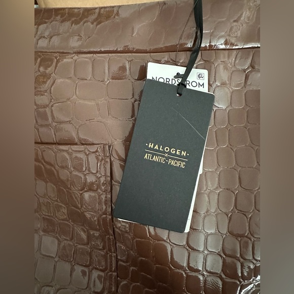 Halogen Atlantic-Pacific Croc Embossed Mini
Skirt - Size Small - Picture 3 of 10